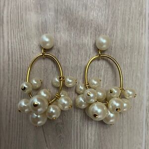 Avon Vintage Cluster Faux  Gold and White Pearl Earrings
